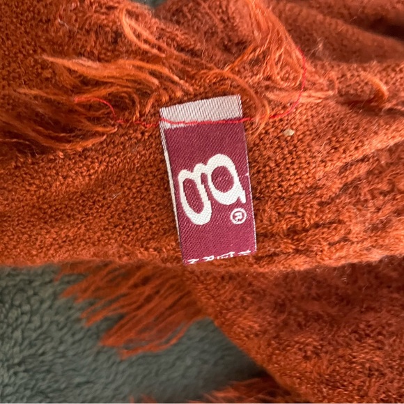 Scarf - Picture 6 of 9